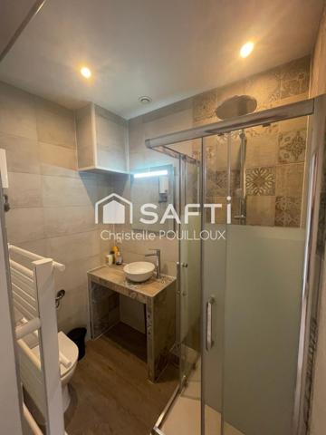 Immeuble rénové comprenant 3 logements meublés