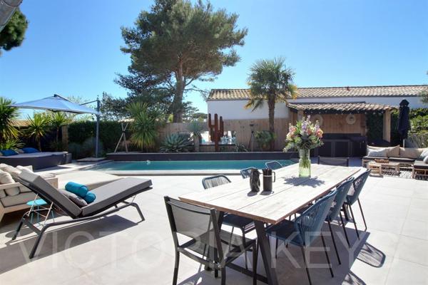 Villa à vendre avec piscine - Le Bois Plage en Ré