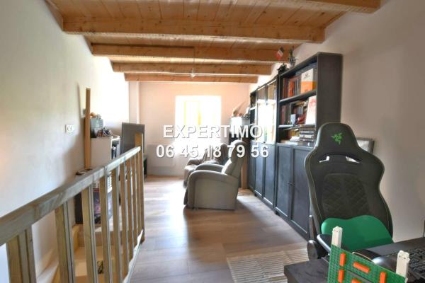 Saint-Aupre (38960) MAISON DE VILLAGE 2 chambres + bureau + GRANGE + parking - proche centre et nature