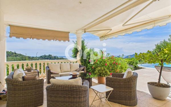 Maison à vendre    5 pièces • 297,44 m2 Mandelieu-la-Napoule