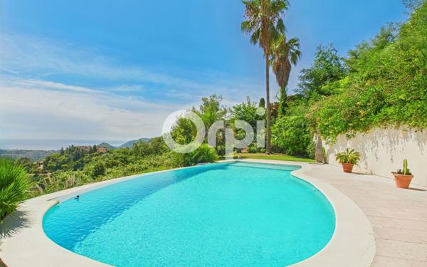 Maison à vendre    5 pièces • 297,44 m2 Mandelieu-la-Napoule