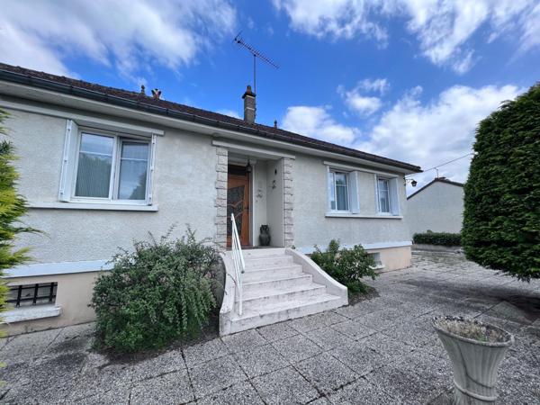 Grand Pavillon de 130 M2 dans le centre 4 CHAMBRES