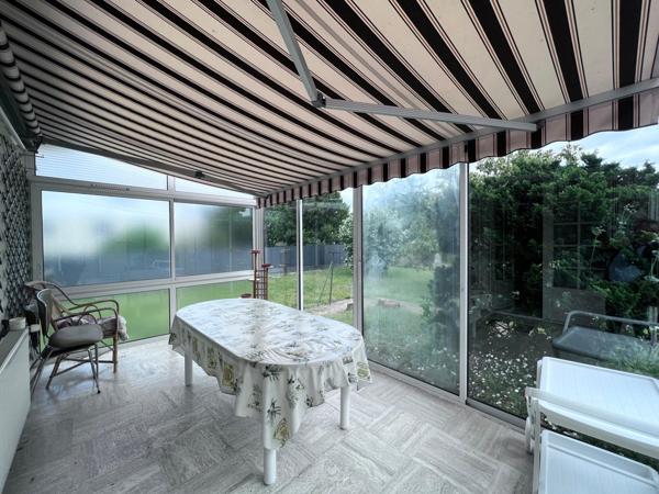 Grand Pavillon de 130 M2 dans le centre 4 CHAMBRES