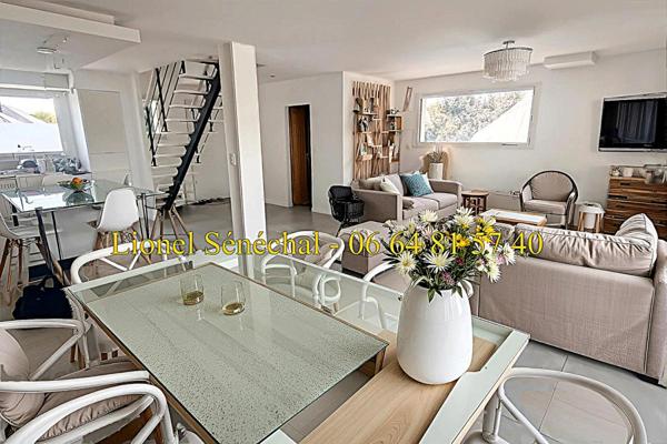 Maison contemporaine de 2020 lumineuse et peu énergivore 10 pièces de 145 m2 (170 m2 au sol) sur une parcelle de plus de 600 m2