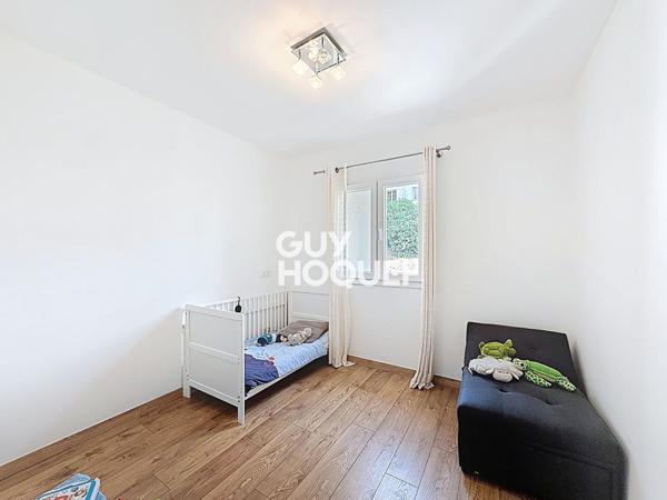 Maison à vendre à Mougins, quartier Colombier, 3 chambres, vue mer, jardin et piscine