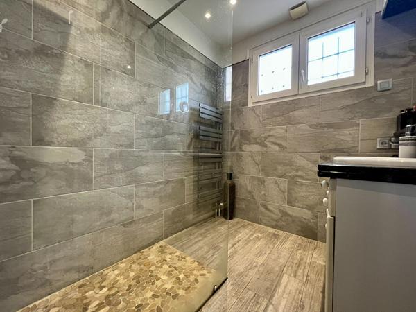 Maison 8 pièces 199 m² avec piscine ? Château-Thierry, secteur Buisson