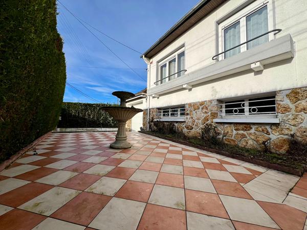 Maison 8 pièces 199 m² avec piscine ? Château-Thierry, secteur Buisson