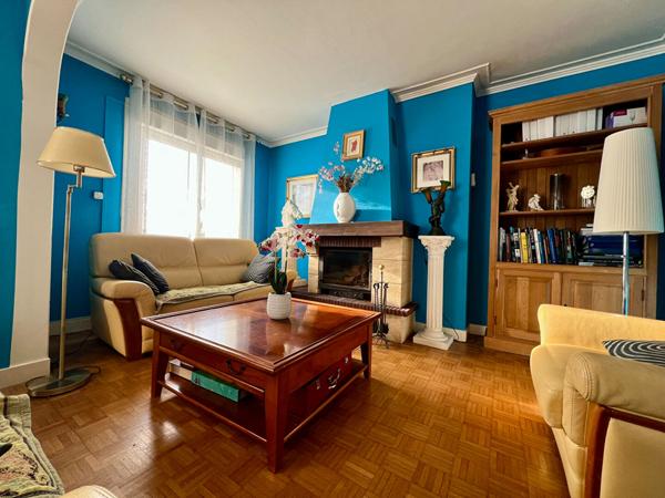 Maison 8 pièces 199 m² avec piscine ? Château-Thierry, secteur Buisson