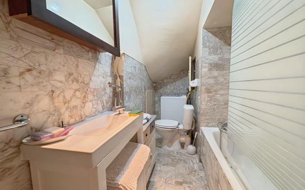 Appartement à louer    1 pièce • 24,22 m2 Paris 16