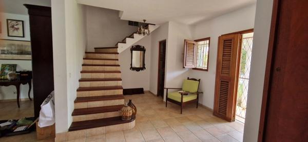 LES ABYMES/POINTE-A-PITRE- ZONE FRANCHE - VILLA 6 PIECES + STUDIO