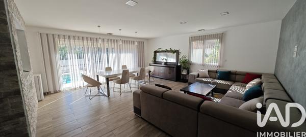 Maison à vendre 4 pièces 152 m² Nîmes