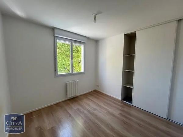 Appartement à louer 3 pièces 64.44m² Mâcon (71000)