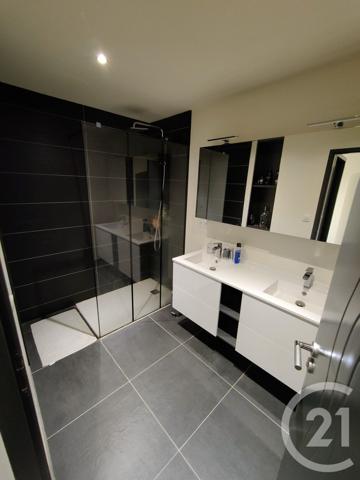 Appartement F4 à vendre  4 pièces - 82,72 m2 RODEZ - 12