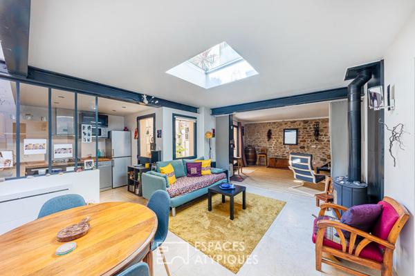 Maison de ville comme un triplex sur cour et sa terrasse tropézienne