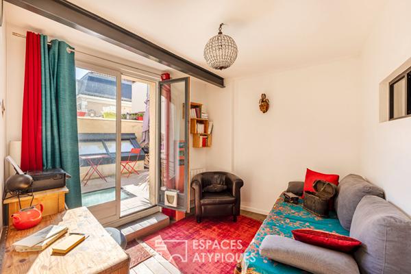 Maison de ville comme un triplex sur cour et sa terrasse tropézienne