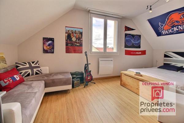 Maison 5 chambres sur un terrain de 1530 m² à Châteauneuf Sur Loire à 2 pas des bords de loire
