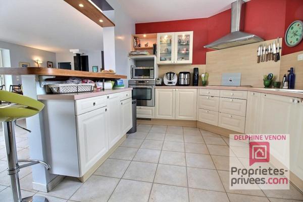 Maison 5 chambres sur un terrain de 1530 m² à Châteauneuf Sur Loire à 2 pas des bords de loire