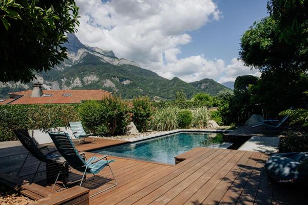 Maison Sallanches 8 pièce(s) 217 m2