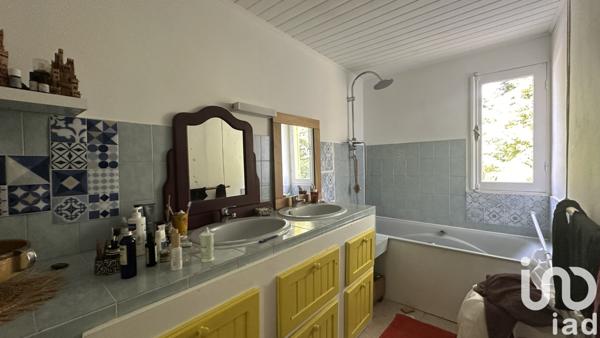 House for sale 6 rooms 129 m² L'Étang-Salé