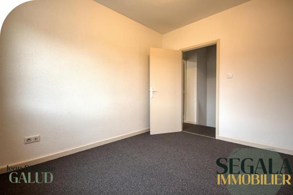 Carmaux (81400) Immeuble dans le centre ville de Carmaux - 1 local commercial et 1 grand appartement