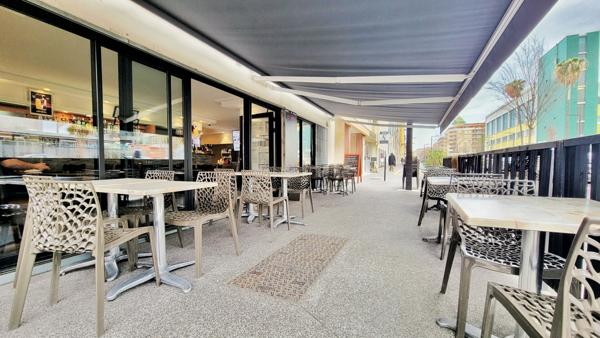 RESTAURANT/RUE DE FRANCE