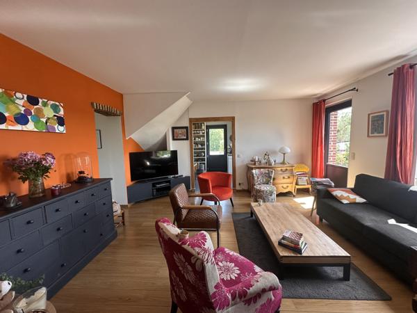 Maison
         7 pièces
        - 126 m² 695 000 € *