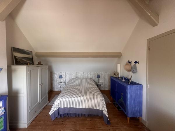 Maison
         7 pièces
        - 126 m² 695 000 € *