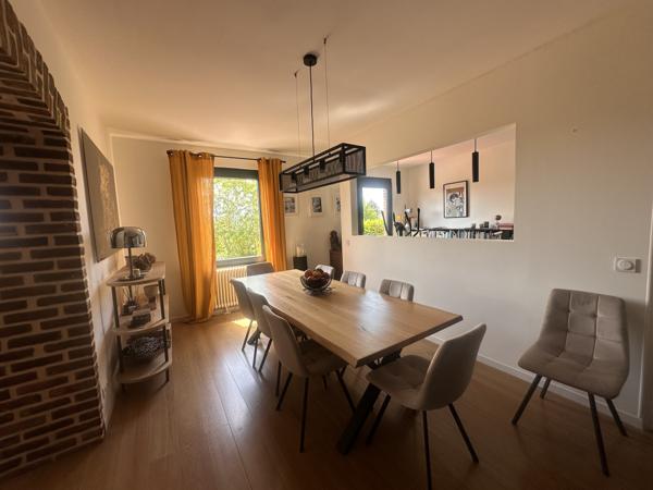 Maison
         7 pièces
        - 126 m² 695 000 € *