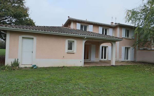 Maison à vendre    7 pièces • 168 m2 Écully