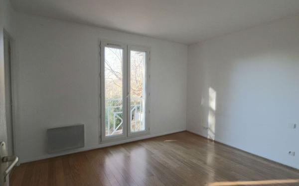 Maison à vendre    7 pièces • 168 m2 Écully