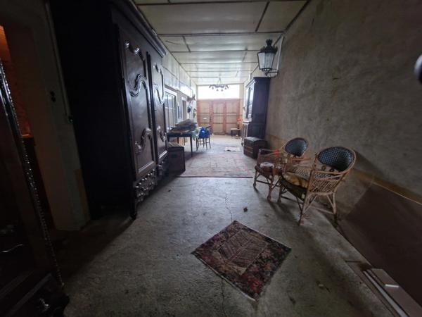 Proche VEZELISE (54) 2 maisons de village avec dépendances à rénover / 1000 m2 env Terrain