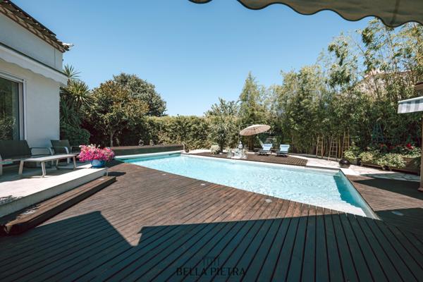 Saint-Jean-de-Védas (34430) Maison de 175 m² avec Piscine, Poolhouse et Studio Indépendant - Un Véritable Havre de Paix !