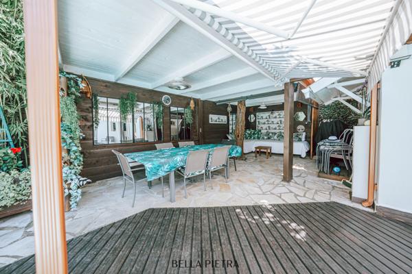 Saint-Jean-de-Védas (34430) Maison de 175 m² avec Piscine, Poolhouse et Studio Indépendant - Un Véritable Havre de Paix !