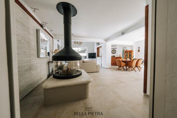 Saint-Jean-de-Védas (34430) Maison de 175 m² avec Piscine, Poolhouse et Studio Indépendant - Un Véritable Havre de Paix !