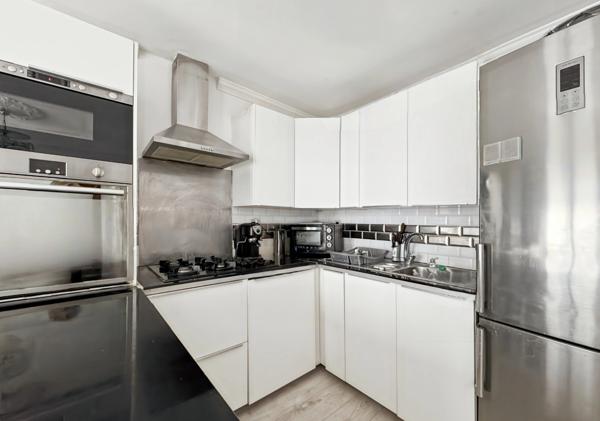 PARIS 11e – RUE DE CHARONNE – 3 PIÈCES - 2 CHAMBRES