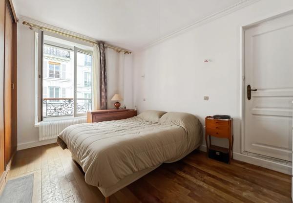 PARIS 11e – RUE DE CHARONNE – 3 PIÈCES - 2 CHAMBRES
