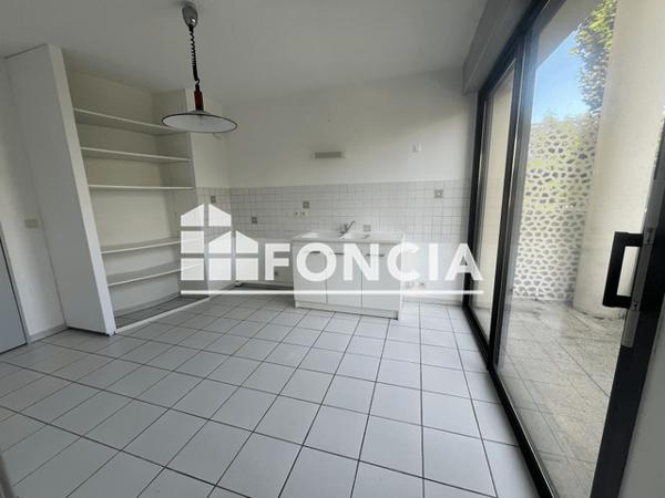 Location Appartement 3 pièces 88.87 m² - 12-14 RUE DUBOS Villenave D'ornon 33140