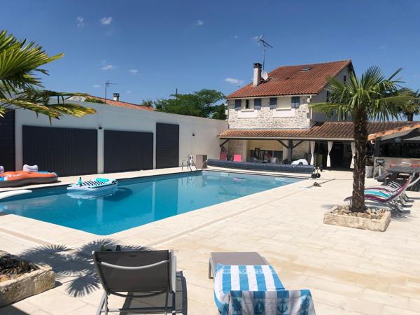 Proche ROYAN (17) - Villa avec piscine Saujon (17600)