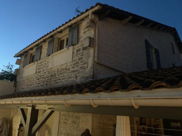 Proche ROYAN (17) - Villa avec piscine Saujon (17600)