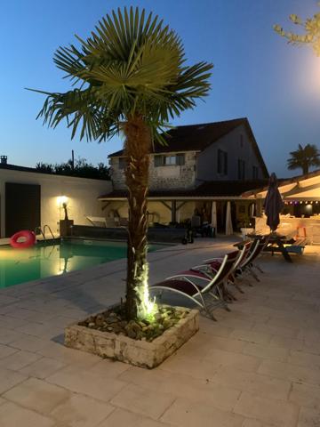 Proche ROYAN (17) - Villa avec piscine Saujon (17600)