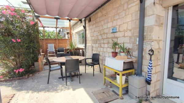 L'élégance d'une grande maison de village Normande en Pierre de Taille de 298 m² à réinventer