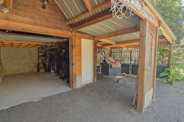 L'élégance d'une grande maison de village Normande en Pierre de Taille de 298 m² à réinventer