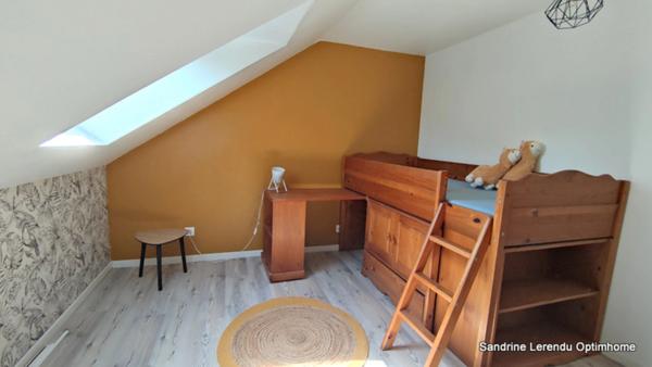 L'élégance d'une grande maison de village Normande en Pierre de Taille de 298 m² à réinventer