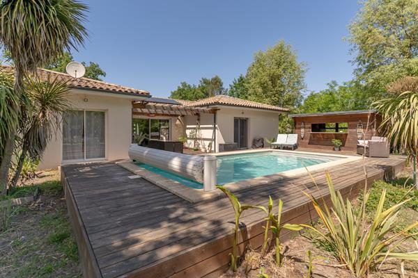 Maison 6 pièces modernes piscine