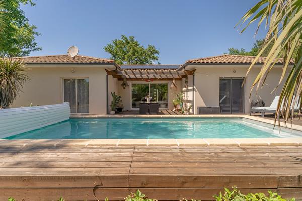 Maison 6 pièces modernes piscine
