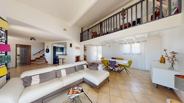 Maison secteur Castanet Tolosan 7 pièce(s) 158 m2