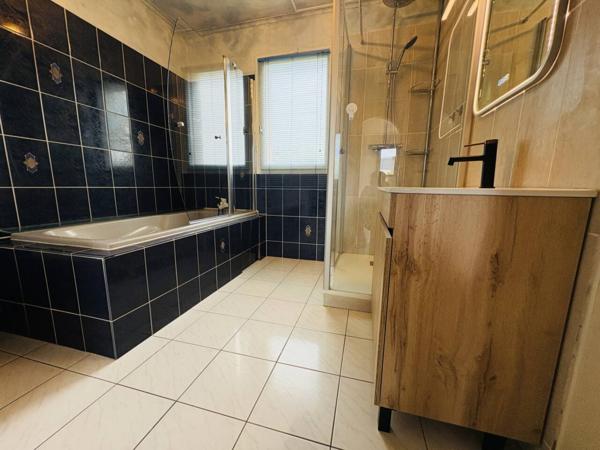 Maison à vendre 8 pièces de 197 m²