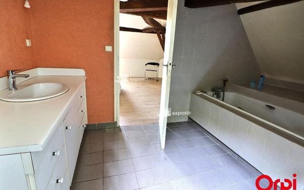 Maison à vendre    9 pièces •  Le Mée-sur-Seine