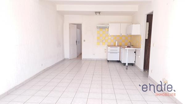 VIDAUBAN appartement F3 au calme en centre village