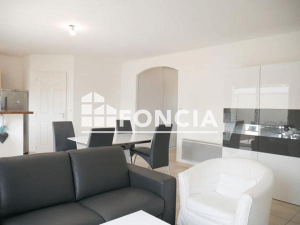 Location Maison 4 pièces 92.21 m² - 7 & 7BIS AV GENERAL DE GAULLE Quinsac 33360